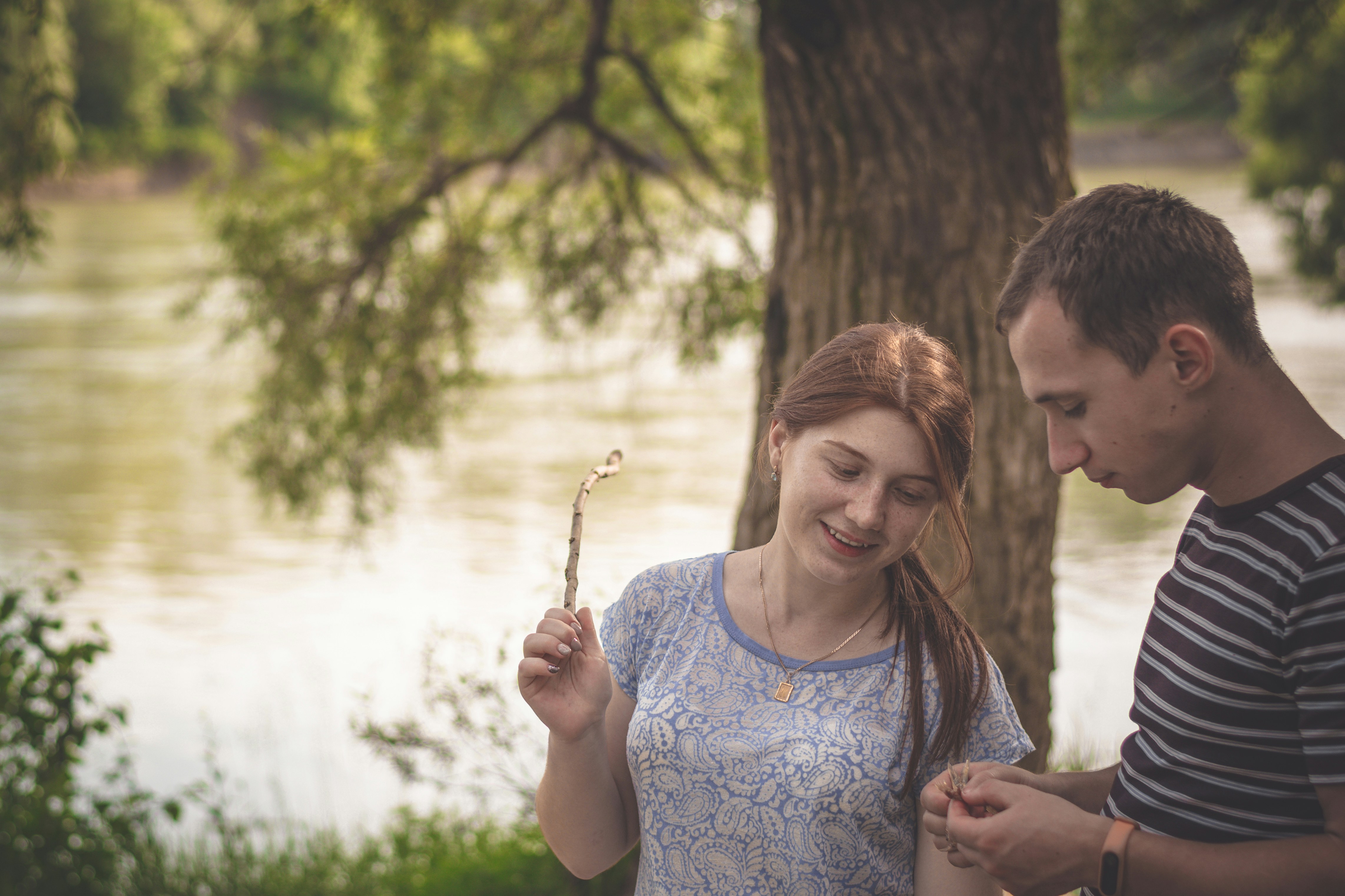 парень с подругой. хочу увести девушку. хочу увести девушку. хочу увести девушку. девушка с другим.