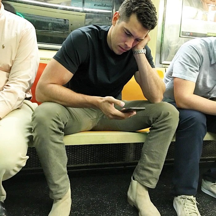 Мужики в метро