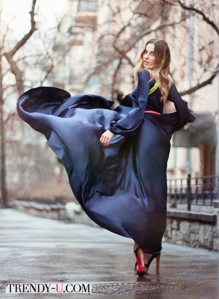 Темно-синее шелковое платье