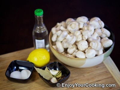 Homemade Pickled Mushrooms Recipe: Step 1