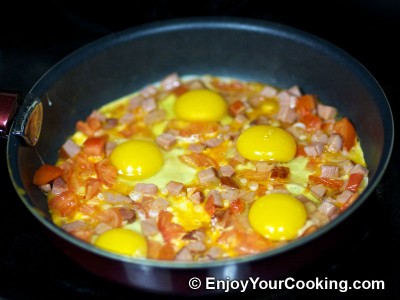 Scrambled Eggs with Ham and Tomatoes Recipe: Step 6